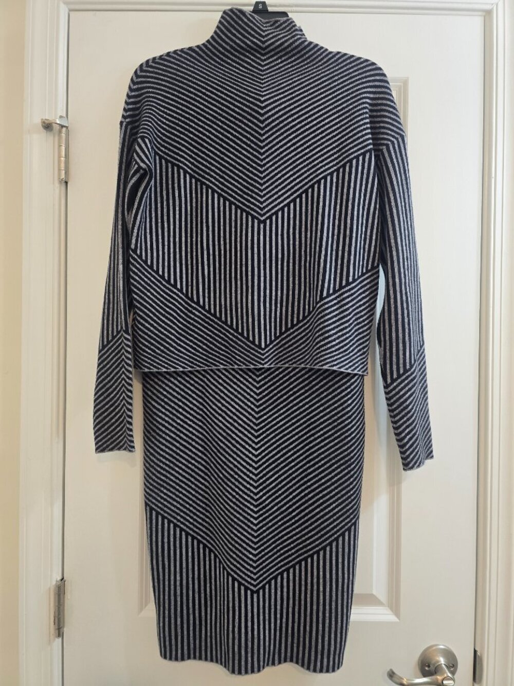 Tahari Geometric Striped Mock Neck Sweater and Skirt Set - Black & White